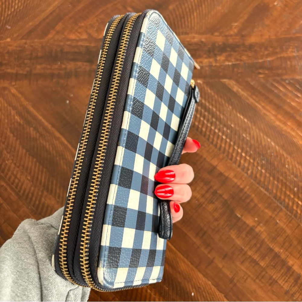 A new day wrist/clutch wallet | Blue gingham